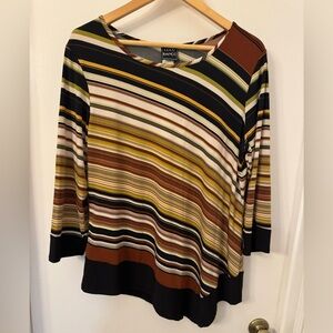 Coco Bianco striped three-quarter sleeve tunic top with a sharkbite hem.